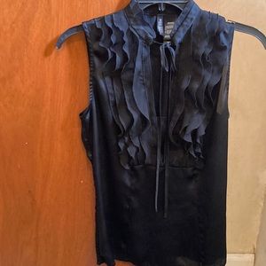 Bisou Bisou ruffle, sleeveless blouse